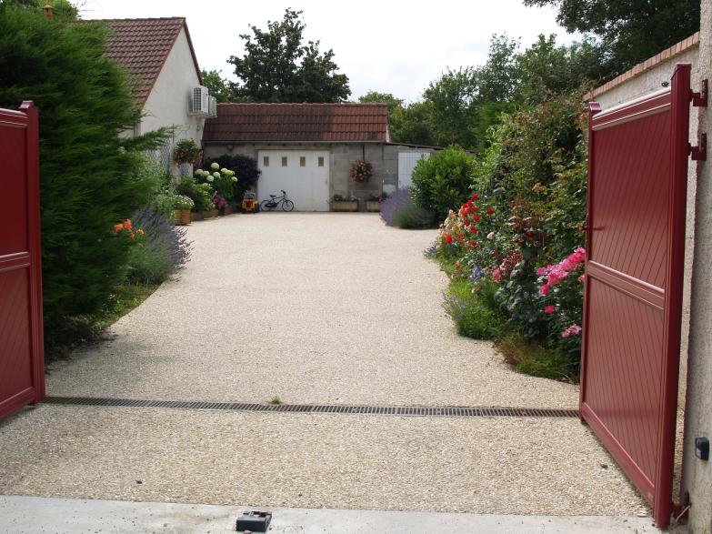 http://www.casimages.com/img/jpg/0706240942578673753446.jpg