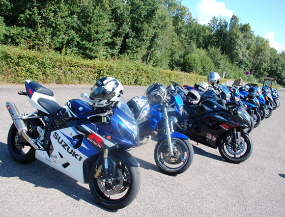 Motos